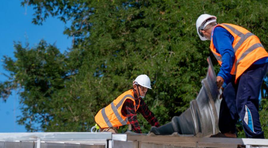 Expert Emergency Roof Repairs services in Knowlesville, NY